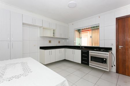 Casa à venda com 80m², 2 quartos e 2 vagasCozinha