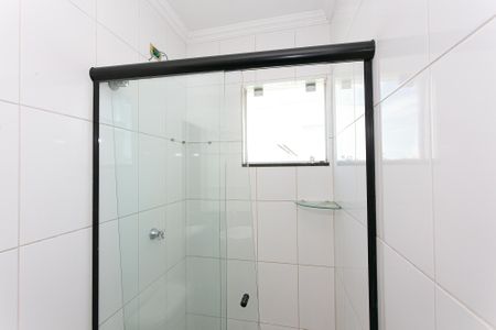 Casa à venda com 80m², 2 quartos e 2 vagasBanheiro da Suíte 1