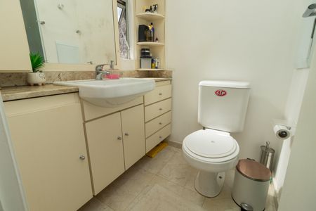Apartamento à venda com 57m², 2 quartos e 2 vagasBanheiro Social