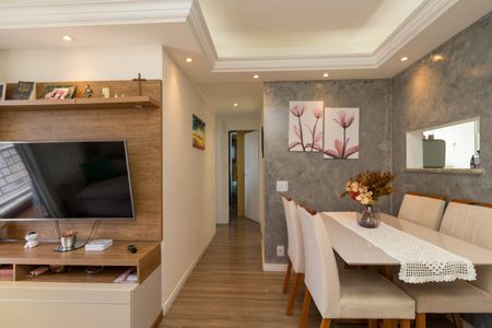 Sala de apartamento à venda com 2 quartos, 57m² em Vila Ivone, São Paulo