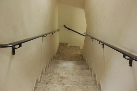 Casa para alugar com 252m², 4 quartos e 3 vagasEscada