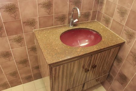 Casa para alugar com 252m², 4 quartos e 3 vagasBanheiro da Suíte