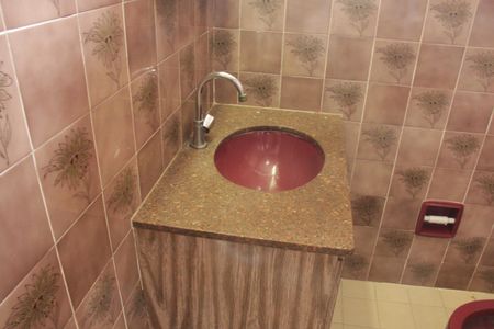 Casa para alugar com 252m², 4 quartos e 3 vagasBanheiro da Suíte