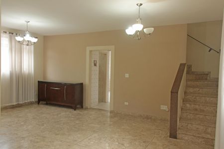 Sala de casa para alugar com 4 quartos, 252m² em Aparecida, Santos