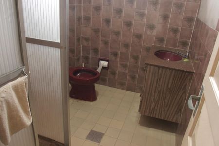 Casa para alugar com 252m², 4 quartos e 3 vagasBanheiro Social 1