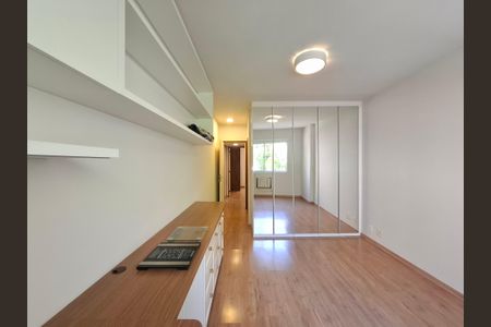 Apartamento para alugar com 74m², 2 quartos e 1 vaga Apartamento para alugar com 74m², 2 quartos e 1 vagaSuíte