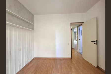 Apartamento para alugar com 74m², 2 quartos e 1 vaga Apartamento para alugar com 74m², 2 quartos e 1 vagaQuarto