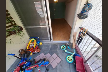 Apartamento para alugar com 74m², 2 quartos e 1 vaga Apartamento para alugar com 74m², 2 quartos e 1 vagaVaranda