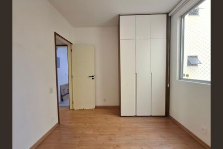 Apartamento para alugar com 74m², 2 quartos e 1 vaga Apartamento para alugar com 74m², 2 quartos e 1 vagaQuarto