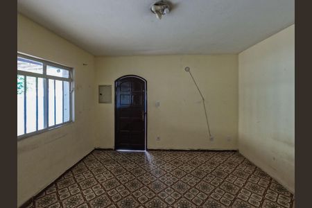 Casa à venda com 3 quartos, 168m² em Vila Guedes, São Paulo