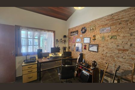 Casa à venda com 104m², 2 quartos e 2 vagas