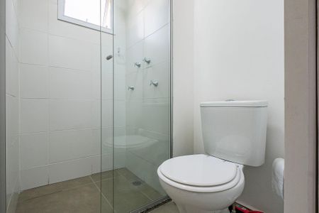 Banheiro de apartamento para alugar com 1 quarto, 33m² em Pinheiros, São Paulo