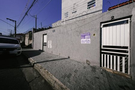 Fachada de kitnet/studio para alugar com 1 quarto, 28m² em Vila Nhocuné, São Paulo