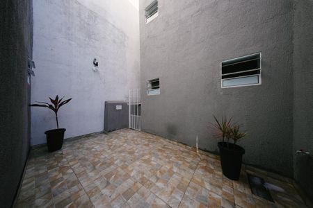 Área comum de kitnet/studio para alugar com 1 quarto, 28m² em Vila Nhocuné, São Paulo