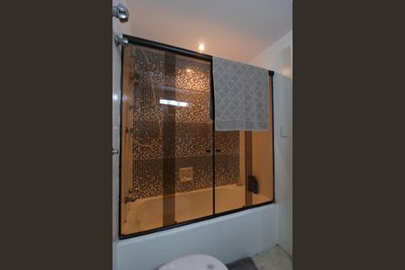 Apartamento à venda com 90m², 2 quartos e 1 vagaBanheiro Social