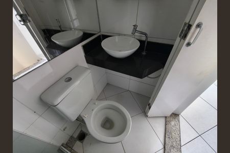 Casa de condomínio para alugar com 123m², 3 quartos e 1 vaga Casa de condomínio para alugar com 123m², 3 quartos e 1 vagaBanheiro Social