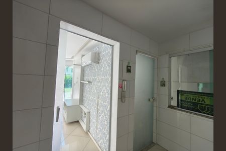 Cozinha de casa de condomínio para alugar com 3 quartos, 123m² em Taquara, Rio de Janeiro