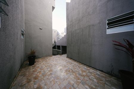 Área comum de kitnet/studio para alugar com 1 quarto, 25m² em Vila Nhocuné, São Paulo