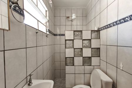 Casa à venda com 298m², 2 quartos e 1 vagaEdícula - Banheiro