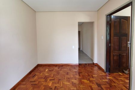 Casa à venda com 298m², 2 quartos e 1 vagaSala