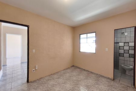 Casa à venda com 298m², 2 quartos e 1 vagaEdícula - Quarto