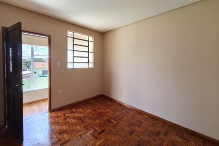 Casa à venda com 298m², 2 quartos e 1 vagaSala