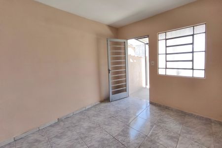 Casa à venda com 298m², 2 quartos e 1 vagaEdícula - Sala