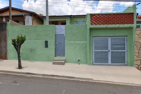 Casa à venda com 298m², 2 quartos e 1 vagaFachada