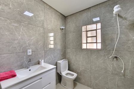 Casa à venda com 298m², 2 quartos e 1 vagaBanheiro 
