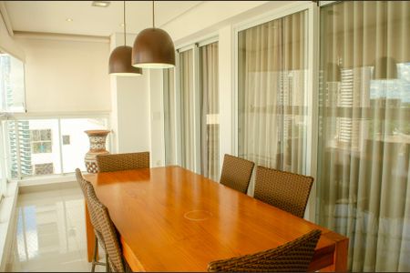 Apartamento para alugar com 3 quartos, 128m² em Jardim Goiás, Goiânia