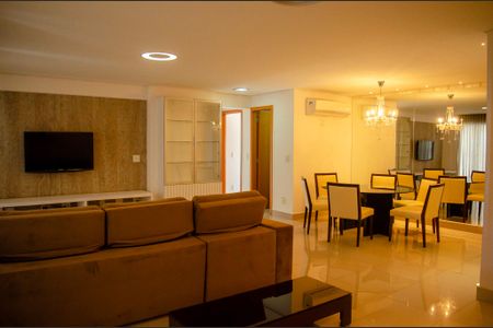 Apartamento para alugar com 3 quartos, 128m² em Jardim Goiás, Goiânia