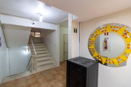 Hall de entrada de casa de condomínio à venda com 2 quartos, 50m² em Glória, Porto Alegre