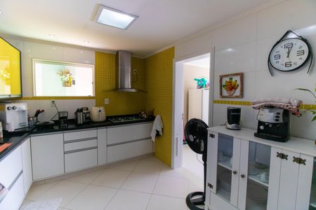 Casa para alugar com 570m², 5 quartos e 5 vagasCozinha