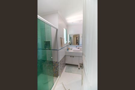 Casa para alugar com 570m², 5 quartos e 5 vagasBanheiro Social