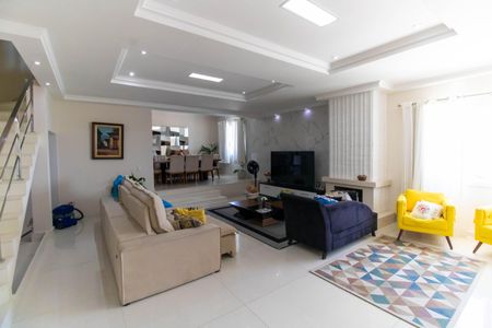 Casa para alugar com 570m², 5 quartos e 5 vagasSala