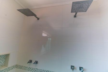 Casa para alugar com 570m², 5 quartos e 5 vagasBanheiro da Suíte 1