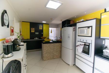 Casa para alugar com 570m², 5 quartos e 5 vagasCozinha