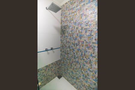 Casa para alugar com 570m², 5 quartos e 5 vagasBanheiro Social