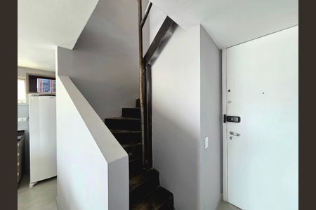 Apartamento para alugar com 78m², 1 quarto e 1 vagaEscada