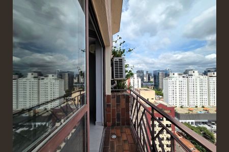 Apartamento para alugar com 78m², 1 quarto e 1 vagaVaranda