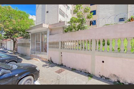Apartamento à venda com 56m², 2 quartos e 1 vaga Apartamento à venda com 56m², 2 quartos e 1 vagaFachada