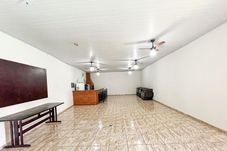 Apartamento para alugar com 50m², 2 quartos e 1 vaga Apartamento para alugar com 50m², 2 quartos e 1 vagaÁrea comum - Salão de festas