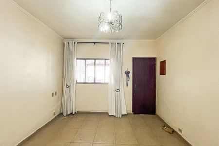 Casa para alugar com 80m², 2 quartos e 1 vagaSala