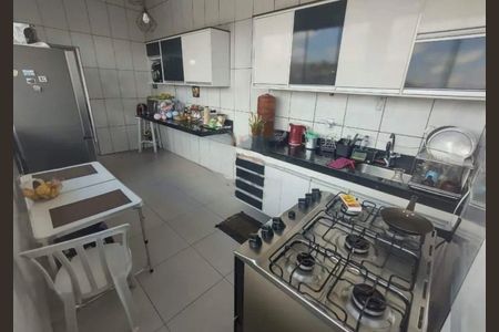 Casa para alugar com 4 quartos, 230m² em Copacabana, Belo Horizonte