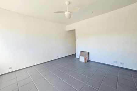 Sala de apartamento para alugar com 3 quartos, 80m² em Balneario Cidade Atlantica, Guarujá