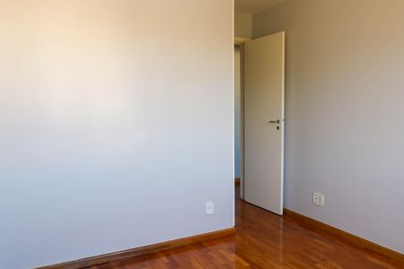 Apartamento à venda com 86m², 2 quartos e 2 vagasQuarto 2