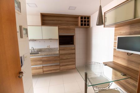 Apartamento para alugar com 120m², 2 quartos e 1 vagaCozinha e Área de Serviço