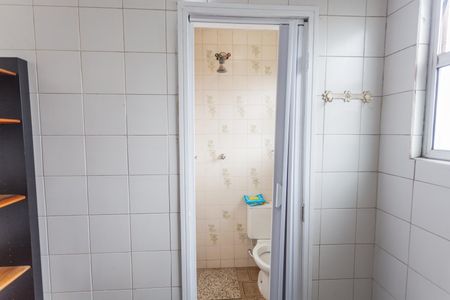 Apartamento à venda com 70m², 2 quartos e 1 vaga Apartamento à venda com 70m², 2 quartos e 1 vagaBanheiro de serviço