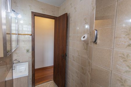 Apartamento à venda com 70m², 2 quartos e 1 vaga Apartamento à venda com 70m², 2 quartos e 1 vagaBanheiro Social