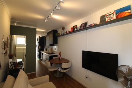 Sala / Cozinha de apartamento para alugar com 2 quartos, 56m² em Vila Pauliceia, São Paulo